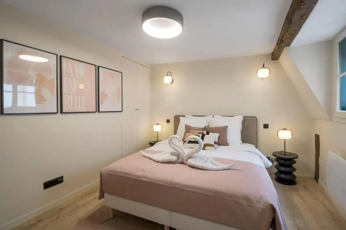 Cozy Studio On Ile Saint-Louis Paris France